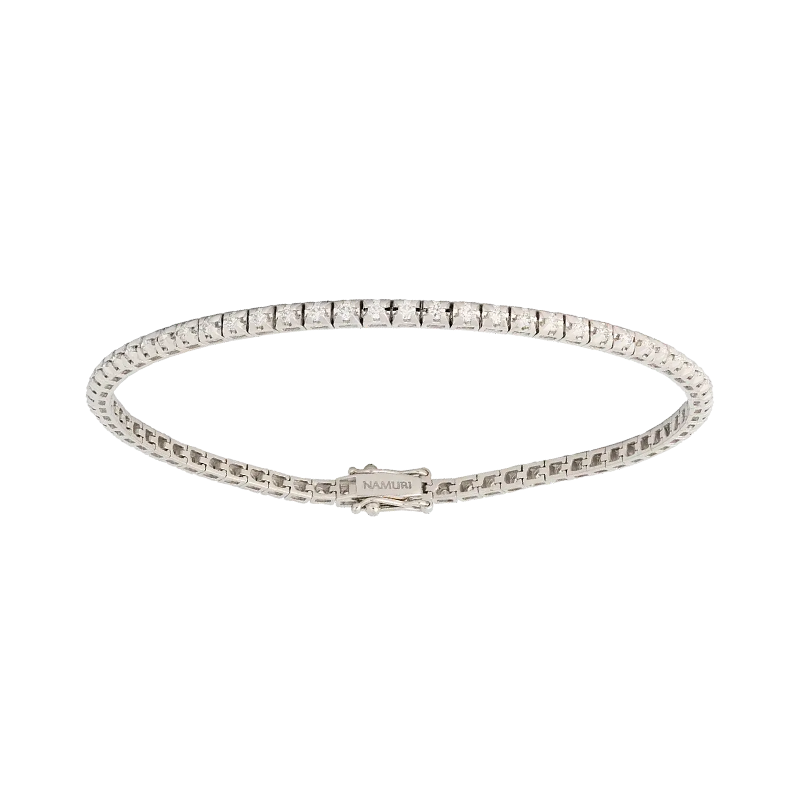 Never Say Never Bellissimo bracciale in oro bianco 18 carati con 351 zirconi. 18,50 cm di lunghezza con chiusura a moschettone per la massima sicurezza. Peso: 12,30 g Never Say Never Bellissimo bracciale in oro bianco 18 carati con 351 zirconi. 18,50 cm di lunghezza con chiusura a moschettone per la massima sicurezza. Peso: 12,30 g